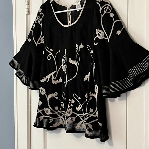 Esley anthropologie blouse size small floral embroidered gauzy flutter sleeve - Picture 4 of 9